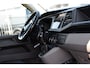 Volkswagen Transporter 2.0 TDI L1H1 30 Black Edition Camera, Cruise, Caprlay, 150pk, automaat, Multimedia, Trekhaak, Sensoren, Laadruimte betimmering, Uniek!