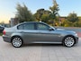 BMW 3-Serie 320i AIRCO CRUISE LEDER NAVI PANO PDC XENON