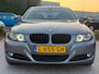 BMW 3-Serie 320i AIRCO CRUISE LEDER NAVI PANO PDC XENON