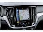 Volvo V60 2.0 T6 Recharge AWD R-Design | Plug-in Hybrid (PHEV) | Trekhaak | Harman Kardon Audio | Achteruitrijcamera | Parkeersensoren | Keyless Entry | Elektrische Achterklep | Elektrisch Verstelbare Voorstoelen | Stoelverwarming | LED Koplampen Adaptief | Navigatie | Apple Carplay | Android Auto
