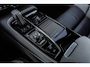 Volvo V60 2.0 T6 Recharge AWD R-Design | Plug-in Hybrid (PHEV) | Trekhaak | Harman Kardon Audio | Achteruitrijcamera | Parkeersensoren | Keyless Entry | Elektrische Achterklep | Elektrisch Verstelbare Voorstoelen | Stoelverwarming | LED Koplampen Adaptief | Navigatie | Apple Carplay | Android Auto