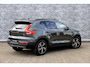 Volvo XC40 2.0 B4 Plus Dark | Trekhaak | Panoramadak | Harman Kardon Audio | Achteruitrijcamera | Parkeersensoren | Keyless Entry | Elektrische Achterklep | Elektrisch Verstelbare Voorstoelen | Stoelverwarming | Google Navigatie | Apple Carplay | Android Auto | Lichtmetalen Velgen 18 inch