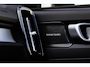 Volvo XC40 2.0 B4 Plus Dark | Trekhaak | Panoramadak | Harman Kardon Audio | Achteruitrijcamera | Parkeersensoren | Keyless Entry | Elektrische Achterklep | Elektrisch Verstelbare Voorstoelen | Stoelverwarming | Google Navigatie | Apple Carplay | Android Auto | Lichtmetalen Velgen 18 inch