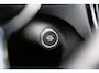 Volvo XC40 2.0 B4 Plus Dark | Trekhaak | Panoramadak | Harman Kardon Audio | Achteruitrijcamera | Parkeersensoren | Keyless Entry | Elektrische Achterklep | Elektrisch Verstelbare Voorstoelen | Stoelverwarming | Google Navigatie | Apple Carplay | Android Auto | Lichtmetalen Velgen 18 inch