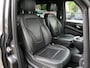 Mercedes-Benz V-klasse 300d Lang DC Avantgarde Edition | Grijs Kenteken | 360°-camera | Burmester | Carbon interieur | Trekhaak | Dodehoek detectie | Elektrische schuifdeuren + achterklep | ACC | Stoelventilatie | Memory | Full LED