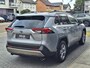 Toyota RAV4 Hybrid 220 AWD Dynamic | Stoelverwarming, Groot scherm, Parkeersensoren, Licht + Regensensor, 1650KG Trekgewicht