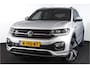 Volkswagen T-Cross 1.5 TSI Style Business R 150 PK | Adapt. Cruise | Stoelverw. | PDC | Camera | NAV + App. Connect | ECC | Trekhaak | LM 18" |