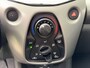 Toyota Aygo 1.0 69pk VVT-i x-play Automaat | Airco | Achteruitrijcamera | Parkeersensoren achter | Metallic lak | Elektrische spigels | Mulitmedia