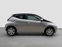 Toyota Aygo 1.0 69pk VVT-i x-play Automaat | Airco | Achteruitrijcamera | Parkeersensoren achter | Metallic lak | Elektrische spigels | Mulitmedia