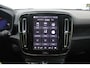 Volvo XC40 Single Motor Extended Range Plus 82 kWh | Adaptive Cruise & Pilot Assist | Semi Elektr. Trekhaak | Park Assist Voor & Achter | Camera Achter | 19" Velgen |