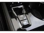Volvo XC40 B4 197PK Plus Dark | Harman/Kardon Premium Audio | Adaptive Cruise & Pilot Assist | Semi elektrische trekhaak | Verwarmbare voorstoelen | Verwarmbaar stuurwiel | Premium audio by Harman Kardon | 18" Velgen | Power Seats incl. Memory |