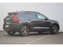 Volvo XC40 B4 197PK Plus Dark | Harman/Kardon Premium Audio | Adaptive Cruise & Pilot Assist | Semi elektrische trekhaak | Verwarmbare voorstoelen | Verwarmbaar stuurwiel | Premium audio by Harman Kardon | 18" Velgen | Power Seats incl. Memory |