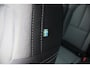 Volvo XC40 B4 197PK Plus Dark | Harman/Kardon Premium Audio | Adaptive Cruise & Pilot Assist | Semi elektrische trekhaak | Verwarmbare voorstoelen | Verwarmbaar stuurwiel | Premium audio by Harman Kardon | 18" Velgen | Power Seats incl. Memory |