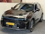 Lynk & Co 01 1.5 6.6kW MY 2023 ZWARTE HEMEL PANORAMADAK 360 CAMERA ADAPTIVE CRUISE CONTROL SCHUIF/KANTELDAK APPLE CARPLAY/ANDROID RIJSTROOKSENSOREN ZEER MOOI !!
