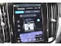 Volvo S60 B4 Plus Dark | Harman Kardon Premium Sound | 20'' lichtmetalen velgen | Elektrisch verstelbare stoelen met geheugen | Elektrisch uitklapbare trekhaak | Stuur en stoelverwarming | Achteruitrijcamera | Keyless | Google Navigatie |