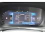 Volvo S60 B4 Plus Dark | Harman Kardon Premium Sound | 20'' lichtmetalen velgen | Elektrisch verstelbare stoelen met geheugen | Elektrisch uitklapbare trekhaak | Stuur en stoelverwarming | Achteruitrijcamera | Keyless | Google Navigatie |
