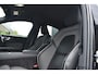 Volvo S60 B4 Plus Dark | Harman Kardon Premium Sound | 20'' lichtmetalen velgen | Elektrisch verstelbare stoelen met geheugen | Elektrisch uitklapbare trekhaak | Stuur en stoelverwarming | Achteruitrijcamera | Keyless | Google Navigatie |