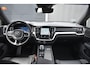 Volvo S60 B4 Plus Dark | Harman Kardon Premium Sound | 20'' lichtmetalen velgen | Elektrisch verstelbare stoelen met geheugen | Elektrisch uitklapbare trekhaak | Stuur en stoelverwarming | Achteruitrijcamera | Keyless | Google Navigatie |
