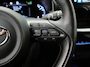 Toyota Yaris Cross 1.5 Hybrid Adventure AUTOMAAT | CAMERA | STOEL & STUURVERWARMING | JBL BOX | TREKHAAK | CLIMA | ELEKTRISCHE KOFFERKLEP | LMV | APPLE CARPLAY | DEALER ONDERHOUDEN | 12 MAANDEN BOVAG GARANTIE |