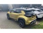 Toyota Yaris Cross 1.5 Hybrid Adventure AUTOMAAT | CAMERA | STOEL & STUURVERWARMING | JBL BOX | TREKHAAK | CLIMA | ELEKTRISCHE KOFFERKLEP | LMV | APPLE CARPLAY | DEALER ONDERHOUDEN | 12 MAANDEN BOVAG GARANTIE |