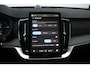 Volvo XC90 T8 Plug-in hybrid AWD Ultra Dark | Luchtvering | Verwarmbare voorstoelen met massage en ventilatie | Head-up display | 360 graden camera | Bowers & Wilkins High End Audio | Semi Elektr. Trekhaak | Apple carplay/Android auto | Google Services | 22" Velgen |