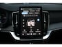 Volvo XC90 T8 Plug-in hybrid AWD Ultra Dark | Luchtvering | Verwarmbare voorstoelen met massage en ventilatie | Head-up display | 360 graden camera | Bowers & Wilkins High End Audio | Semi Elektr. Trekhaak | Apple carplay/Android auto | Google Services | 22" Velgen |