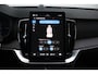 Volvo XC90 T8 Plug-in hybrid AWD Ultra Dark | Luchtvering | Verwarmbare voorstoelen met massage en ventilatie | Head-up display | 360 graden camera | Bowers & Wilkins High End Audio | Semi Elektr. Trekhaak | Apple carplay/Android auto | Google Services | 22" Velgen |