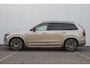 Volvo XC90 T8 Plug-in hybrid AWD Ultra Dark | Luchtvering | Verwarmbare voorstoelen met massage en ventilatie | Head-up display | 360 graden camera | Bowers & Wilkins High End Audio | Semi Elektr. Trekhaak | Apple carplay/Android auto | Google Services | 22" Velgen |