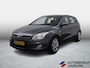 Hyundai i30 1.6i Dynamic Automaat Airco Nieuwe APK
