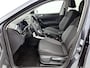 Volkswagen Polo 1.0 TSI Life Edition 95 PK | Navigatie | Camera | Apple Carplay draadloos | Android Auto draadloos | Climate Control | Digital Cockpit | Adaptive Cruise Control | LED koplampen | Ruiten getint | Telefoon draadloos laden |