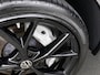Volkswagen Touareg 3.0TSI 340kW/462PK R-line · Panoramadak · Trekhaak · Leder · Luchtvering