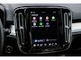 Volvo XC40 2.0 B4 Plus Dark | Trekhaak | Panoramadak | Harman Kardon Audio | Achteruitrijcamera | Parkeersensoren | Keyless Entry | Elektrische Achterklep | Elektrisch Verstelbare Voorstoelen | Stoelverwarming | Google Navigatie | Apple Carplay | Android Auto | Lichtmetalen Velgen 18 inch
