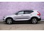 Volvo XC40 2.0 B4 Plus Dark | Trekhaak | Panoramadak | Harman Kardon Audio | Achteruitrijcamera | Parkeersensoren | Keyless Entry | Elektrische Achterklep | Elektrisch Verstelbare Voorstoelen | Stoelverwarming | Google Navigatie | Apple Carplay | Android Auto | Lichtmetalen Velgen 18 inch