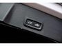 Volvo XC40 2.0 B4 Plus Dark | Trekhaak | Panoramadak | Harman Kardon Audio | Achteruitrijcamera | Parkeersensoren | Keyless Entry | Elektrische Achterklep | Elektrisch Verstelbare Voorstoelen | Stoelverwarming | Google Navigatie | Apple Carplay | Android Auto | Lichtmetalen Velgen 18 inch