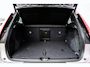Volvo XC40 2.0 B4 Plus Dark | Trekhaak | Panoramadak | Harman Kardon Audio | Achteruitrijcamera | Parkeersensoren | Keyless Entry | Elektrische Achterklep | Elektrisch Verstelbare Voorstoelen | Stoelverwarming | Google Navigatie | Apple Carplay | Android Auto | Lichtmetalen Velgen 18 inch