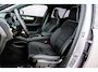 Volvo XC40 2.0 B4 Plus Dark | Trekhaak | Panoramadak | Harman Kardon Audio | Achteruitrijcamera | Parkeersensoren | Keyless Entry | Elektrische Achterklep | Elektrisch Verstelbare Voorstoelen | Stoelverwarming | Google Navigatie | Apple Carplay | Android Auto | Lichtmetalen Velgen 18 inch