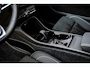 Volvo XC40 2.0 B4 Plus Dark | Trekhaak | Panoramadak | Harman Kardon Audio | Achteruitrijcamera | Parkeersensoren | Keyless Entry | Elektrische Achterklep | Elektrisch Verstelbare Voorstoelen | Stoelverwarming | Google Navigatie | Apple Carplay | Android Auto | Lichtmetalen Velgen 18 inch