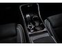 Volvo XC40 2.0 B4 Plus Dark | Trekhaak | Panoramadak | Harman Kardon Audio | Achteruitrijcamera | Parkeersensoren | Keyless Entry | Elektrische Achterklep | Elektrisch Verstelbare Voorstoelen | Stoelverwarming | Google Navigatie | Apple Carplay | Android Auto | Lichtmetalen Velgen 18 inch