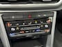 Volkswagen T-Roc 1.5 TSI 150pk Automaat / Panoramadak / Leder / IQ Light / Camera
