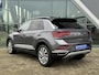 Volkswagen T-Roc 1.5 TSI 150pk Automaat / Panoramadak / Leder / IQ Light / Camera