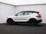 Volvo XC40 2.0 B4 Plus Black Edition / Stoel- + stuurwielverwarming / Elektr. stoelverstelling / Harman Kardon Audio / Nubuck / Achteruitrijcamera / 20" / Pilot Assist / BLIS