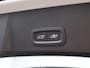 Volvo XC40 2.0 B4 Plus Black Edition / Stoel- + stuurwielverwarming / Elektr. stoelverstelling / Harman Kardon Audio / Nubuck / Achteruitrijcamera / 20" / Pilot Assist / BLIS