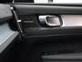 Volvo XC40 2.0 B4 Plus Dark / Pano. dak / Elektr. stoelverstelling / Stoel- + stuurwielverwarming / Harmand Kardon Audio / 19" / BLIS