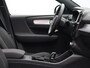 Volvo XC40 2.0 B4 Plus Dark / Pano. dak / Elektr. stoelverstelling / Stoel- + stuurwielverwarming / Harmand Kardon Audio / 19" / BLIS