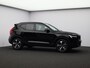 Volvo XC40 2.0 B4 Plus Dark / Pano. dak / Elektr. stoelverstelling / Stoel- + stuurwielverwarming / Harmand Kardon Audio / 19" / BLIS