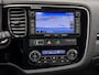 Mitsubishi Outlander 2.0 PHEV instyle+ Navigatie Climate Control Panoramadak Parkeerhulp Stoelverwarming Adaptieve Cruise Control Licht metalen velgen