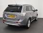 Mitsubishi Outlander 2.0 PHEV instyle+ Navigatie Climate Control Panoramadak Parkeerhulp Stoelverwarming Adaptieve Cruise Control Licht metalen velgen