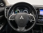 Mitsubishi Outlander 2.0 PHEV instyle+ Navigatie Climate Control Panoramadak Parkeerhulp Stoelverwarming Adaptieve Cruise Control Licht metalen velgen