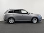 Mitsubishi Outlander 2.0 PHEV instyle+ Navigatie Climate Control Panoramadak Parkeerhulp Stoelverwarming Adaptieve Cruise Control Licht metalen velgen