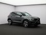 Volvo XC40 2.0 B4 Plus Dark / Pano. dak / Elektr. stoelverstelling / Stoel- + stuurwielverwarming / Harman Kardon Audio / BLIS